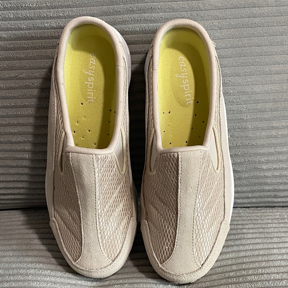 Easy Spirit Light Beige Leather Mesh Slip-Ons